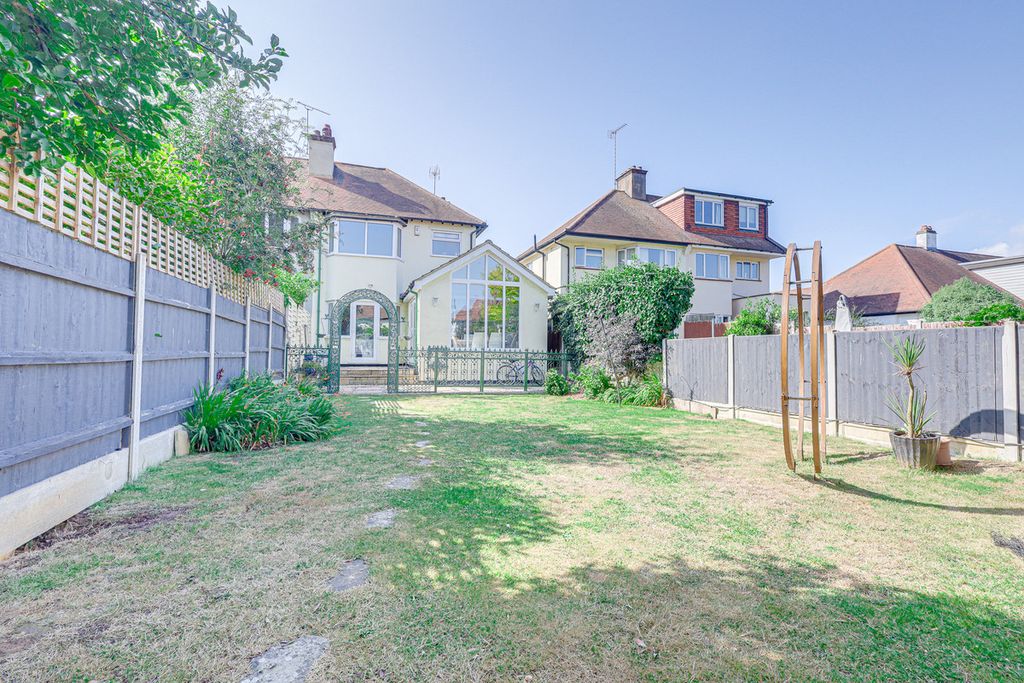 Property photo 1 of 29
