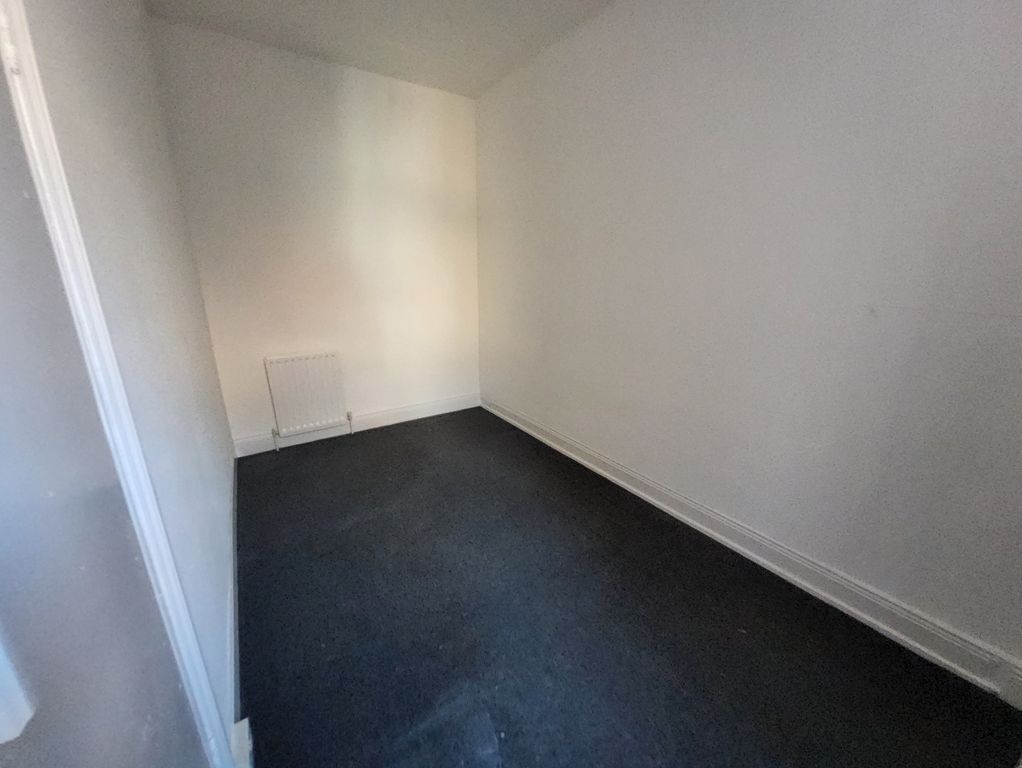 Property photo 3 of 6 Gallery
