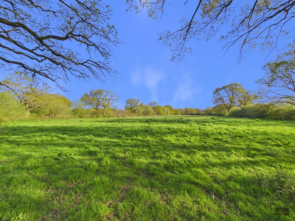 Property photo 3 of 38 130c0E04c1c14806Ad3947Fa2772d5F3_100_Cam02887G0-Pr