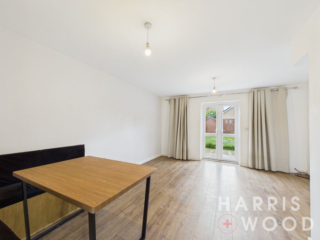 Property photo 3 of 19 5176044