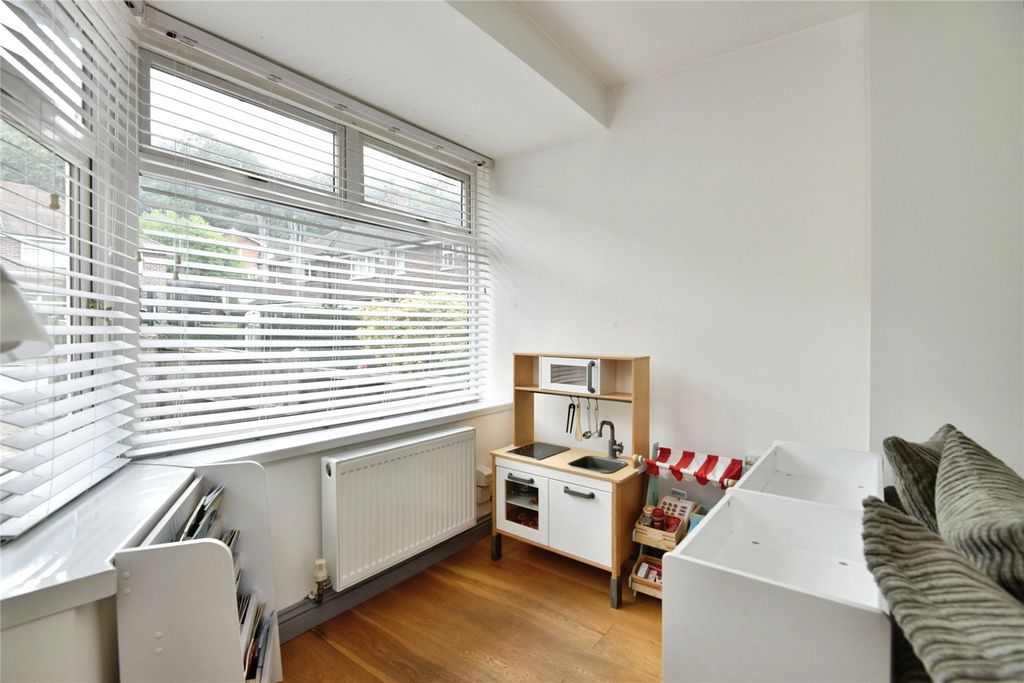 Property photo 3 of 28 Picture No. 13