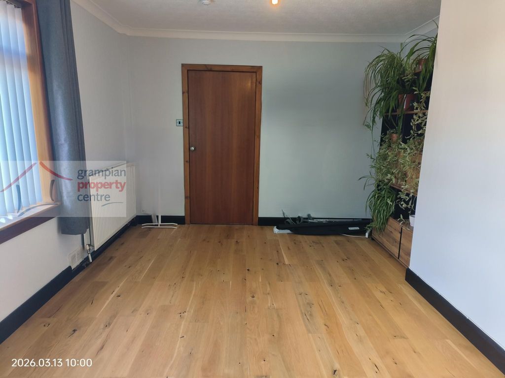 Property photo 2 of 16 Lounge - Erased Items