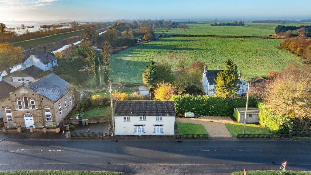 Property photo 1 of 42