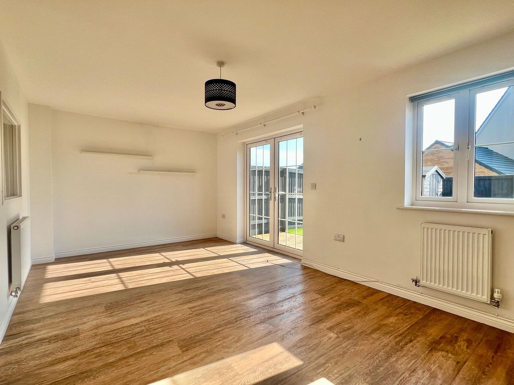 Property photo 2 of 16 Living Dining Room