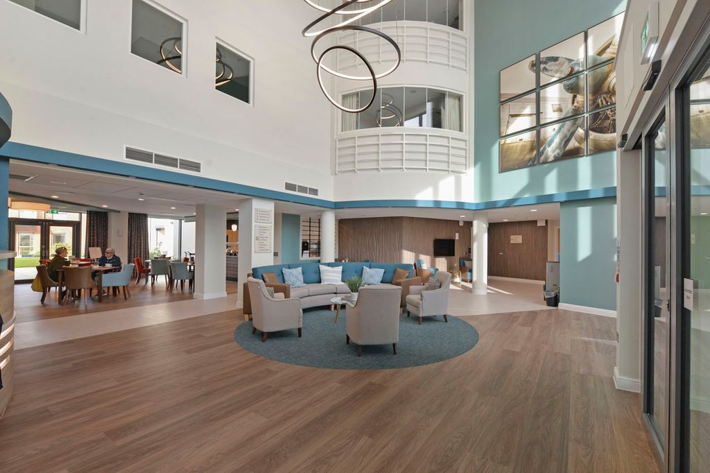 Property photo 2 of 18 The Landings Entranc
