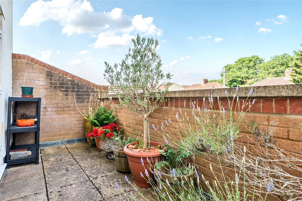 Property photo 3 of 21 Picture No. 10