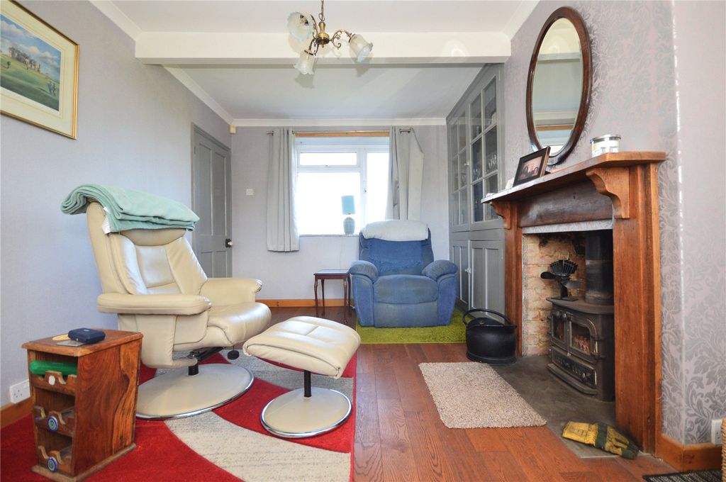 Property photo 3 of 20 Sitting Room