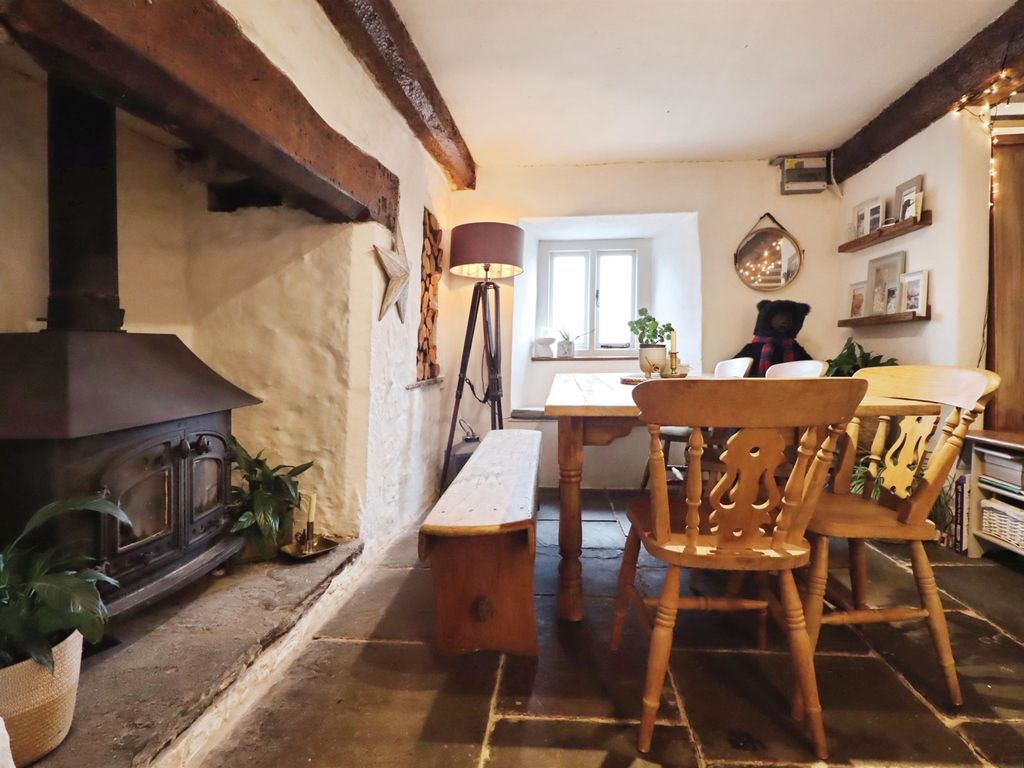 Property photo 2 of 24