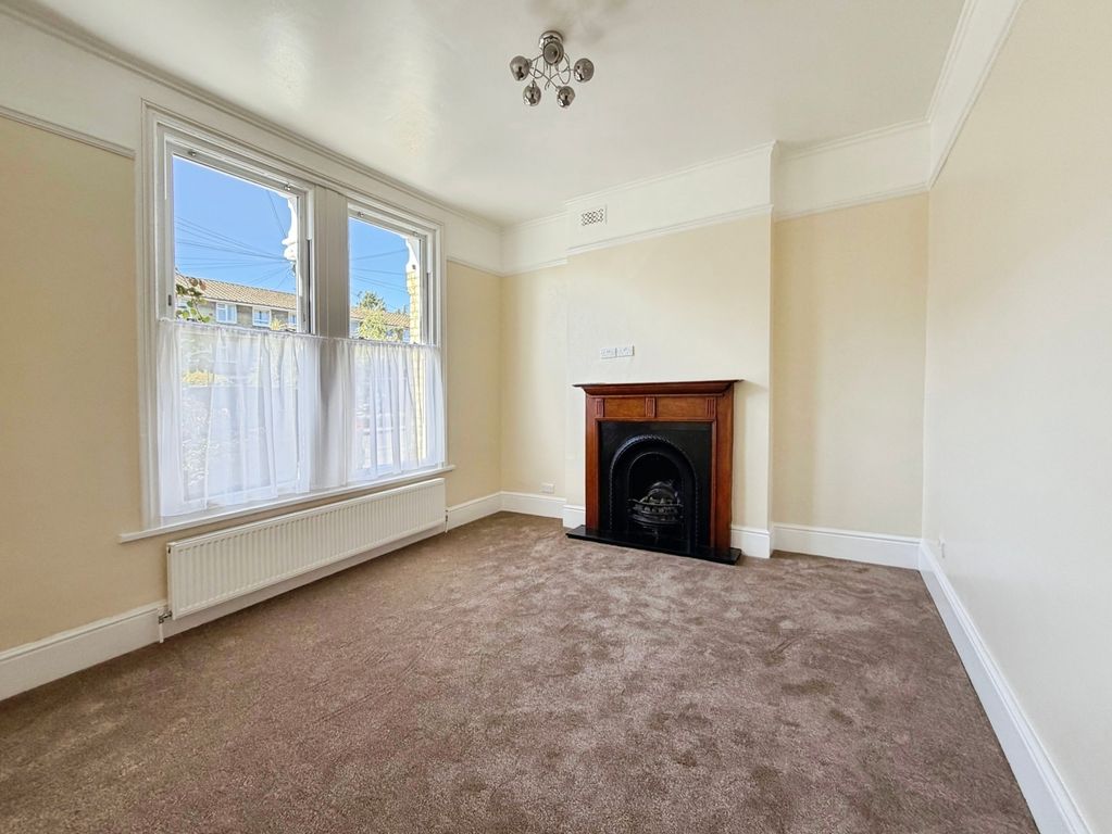 Property photo 3 of 9 Pbox-Img.Jpg