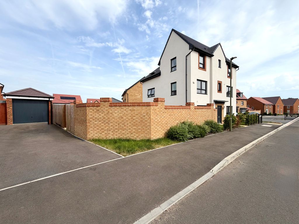 Property photo 2 of 13 Image
