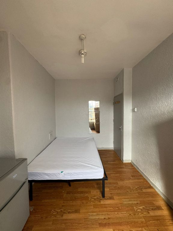 Property photo 1 of 4