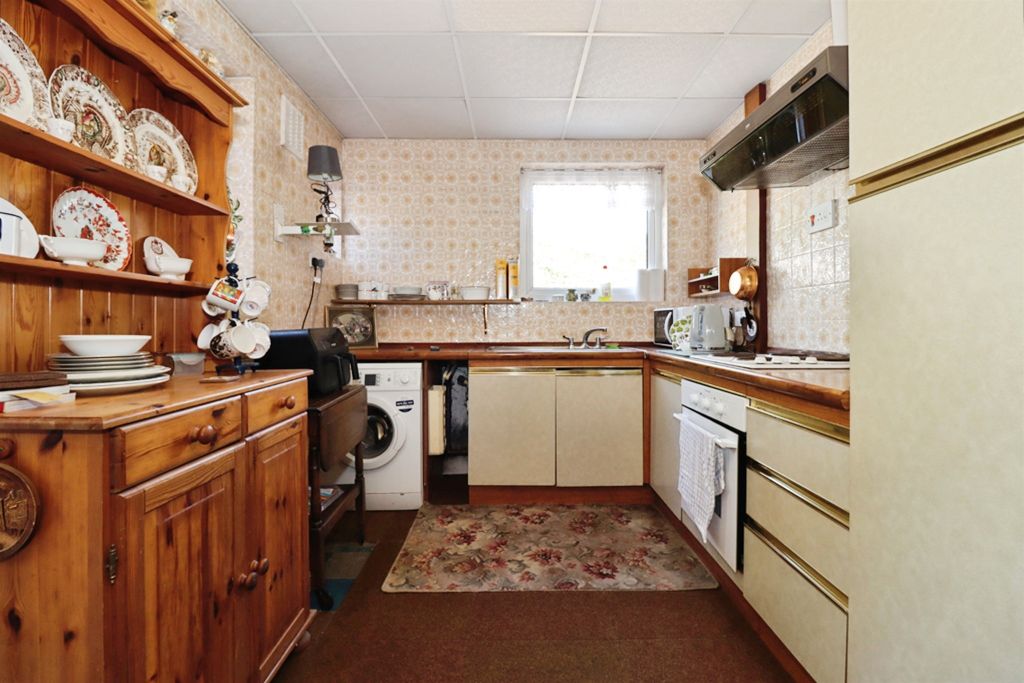 Property photo 3 of 16