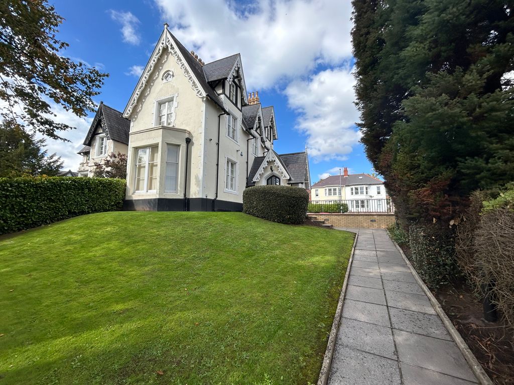 Property photo 2 of 23