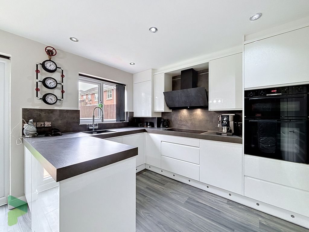 Property photo 3 of 22 Fitted Dining Kitchen