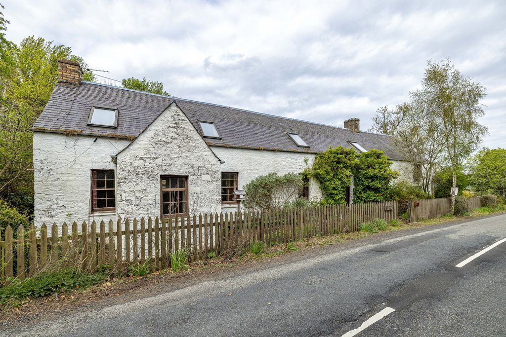 Property photo 1 of 37 Hawthornbank