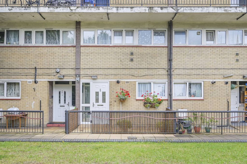 Property photo 2 of 11