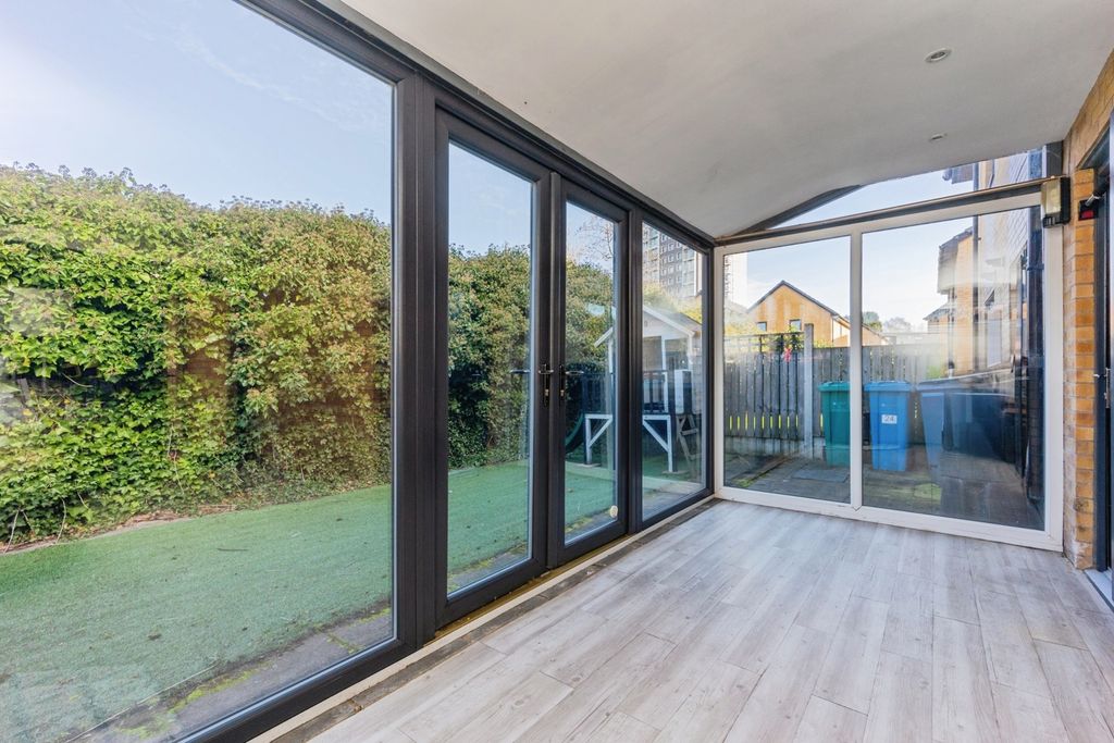 Property photo 3 of 22 Pbox-Img.Jpg