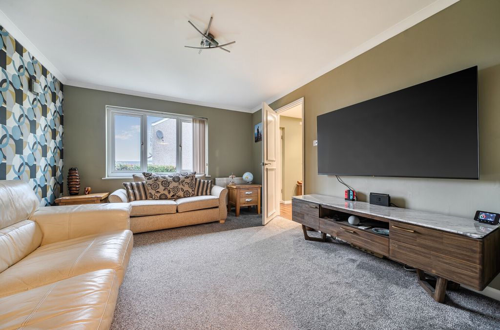 Property photo 2 of 22 1396067-12-695F86...