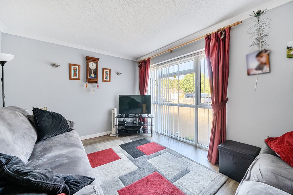 Property photo 2 of 17 Picture No. 05