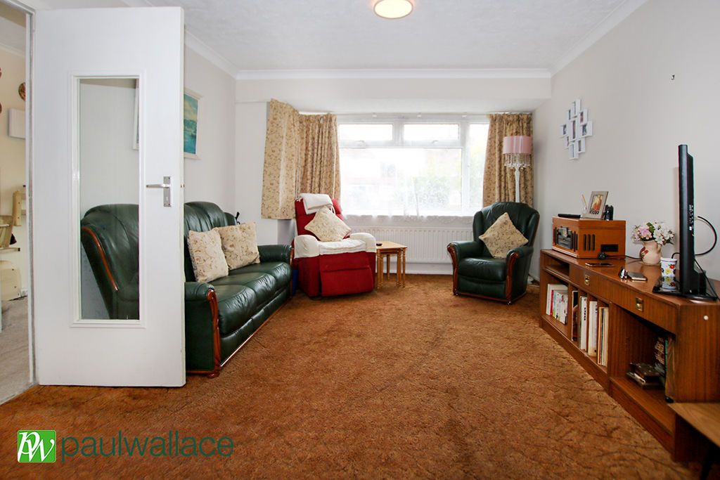 Property photo 3 of 15 Lounge