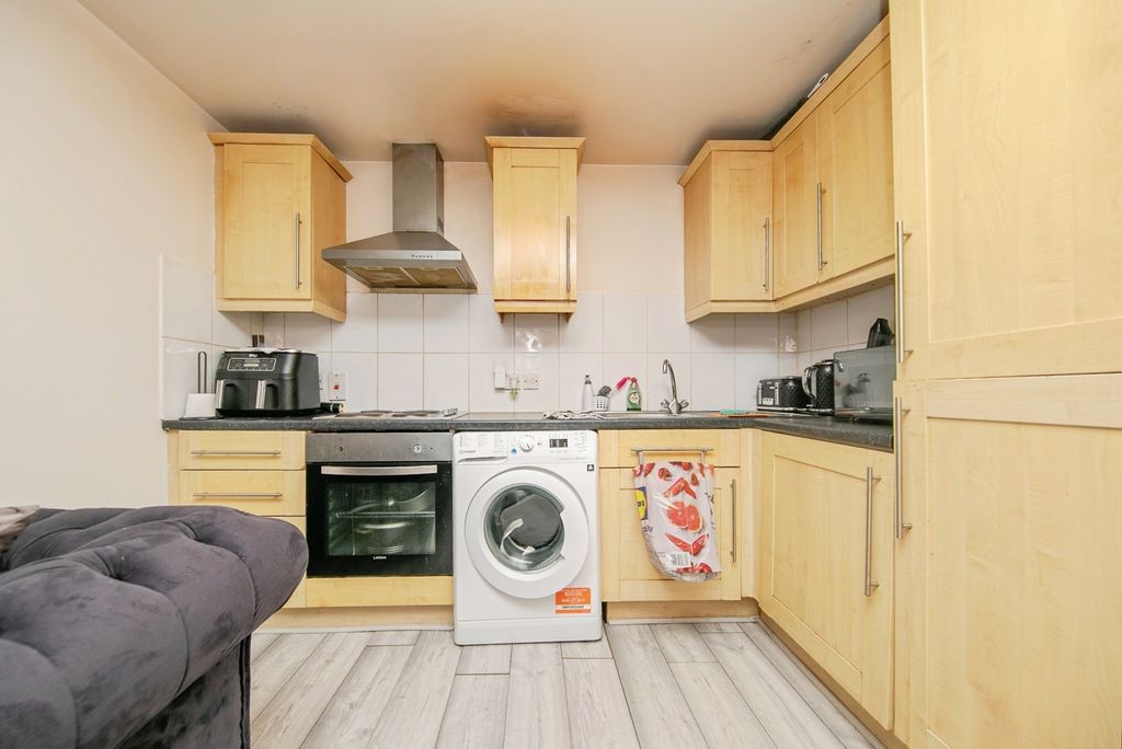 Property photo 2 of 12 Photo