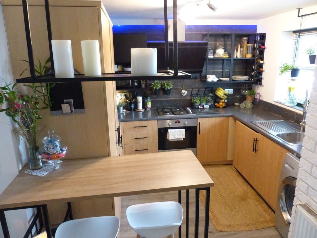 Property photo 2 of 16