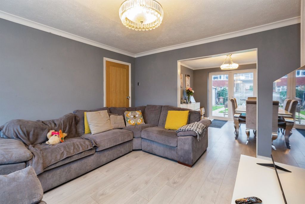 Property photo 3 of 14