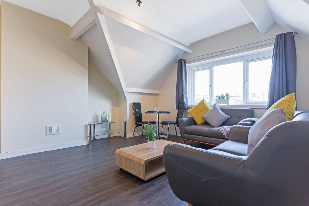 Property photo 2 of 12 Property Photo