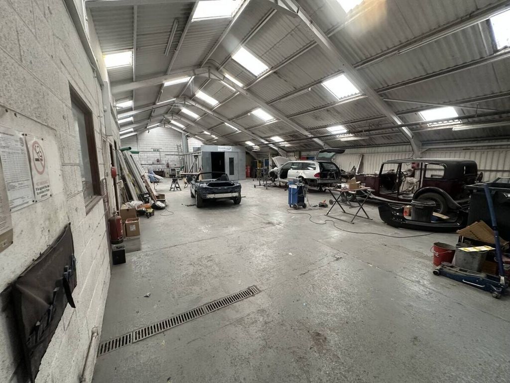 Property photo 2 of 7