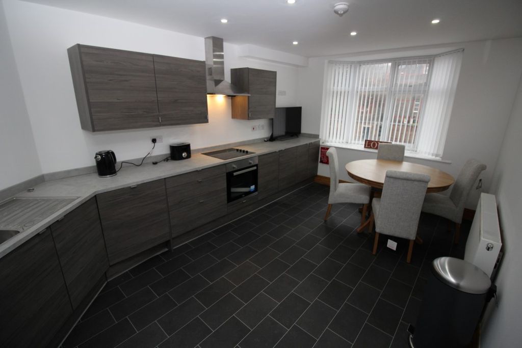 Property photo 2 of 15 Kitchen