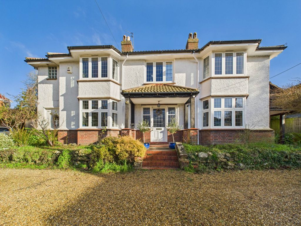 Property photo 1 of 29