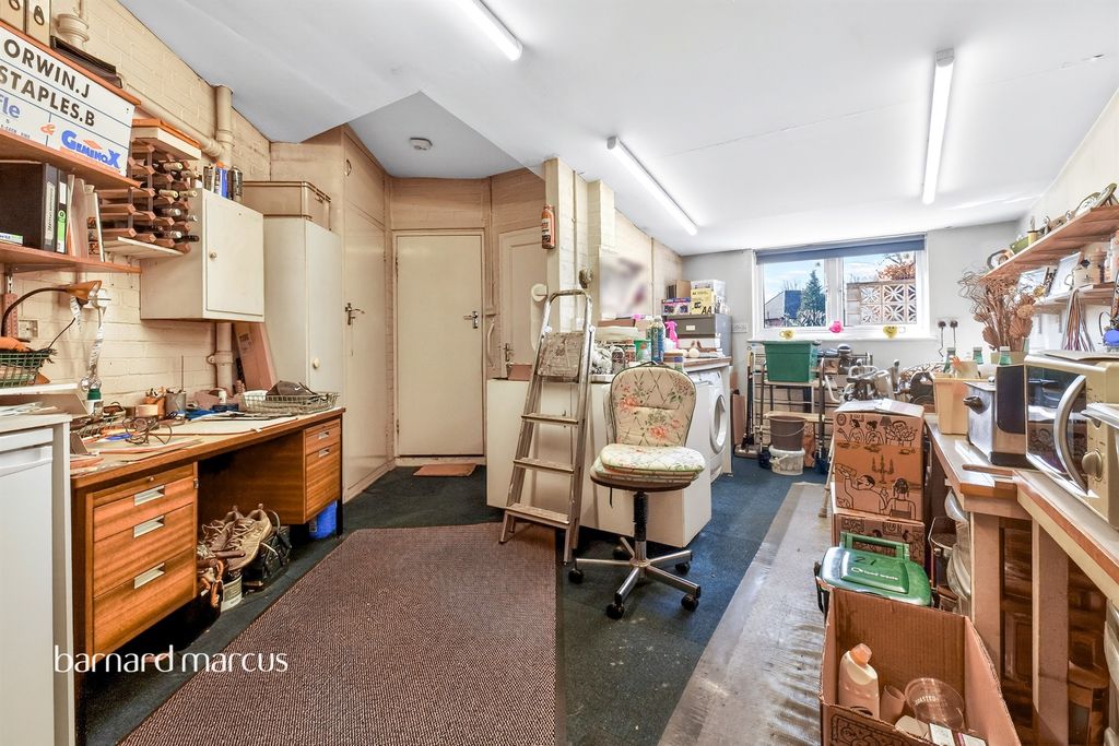 Additional image 10 of 4 bed semi-detached house for saleMortimer Crescent, Worcester Park KT4