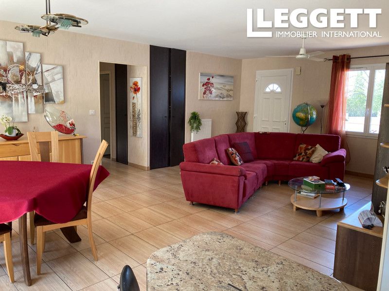 Property photo 3 of 10