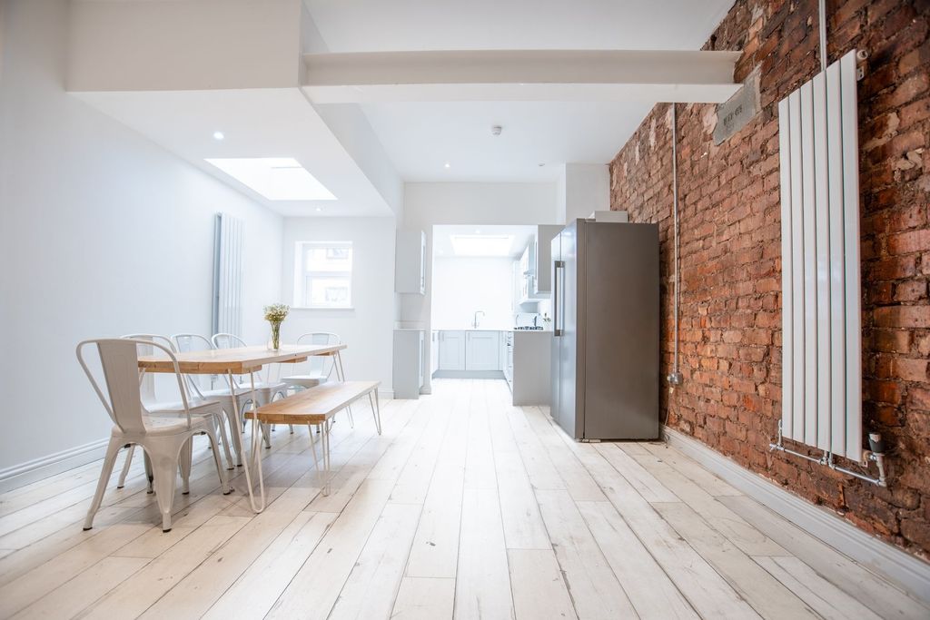 Property photo 1 of 13 Bright, Modern Open-Plan Kitchen And Dining Area W...