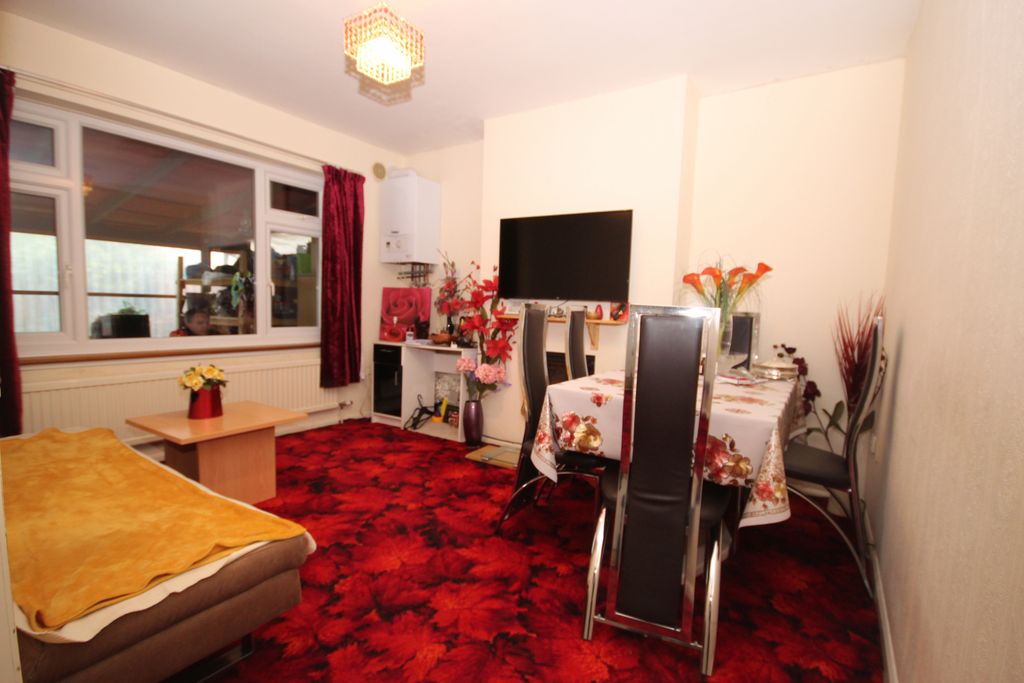 Property photo 3 of 10 Gallery