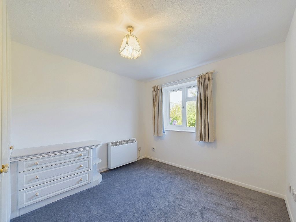 Property photo 3 of 12 5235603