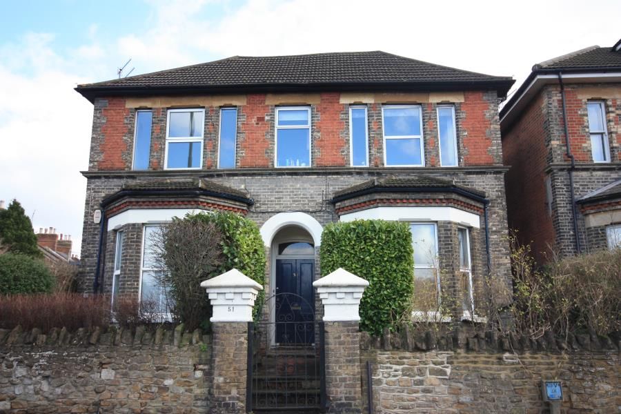 Property photo 1 of 5