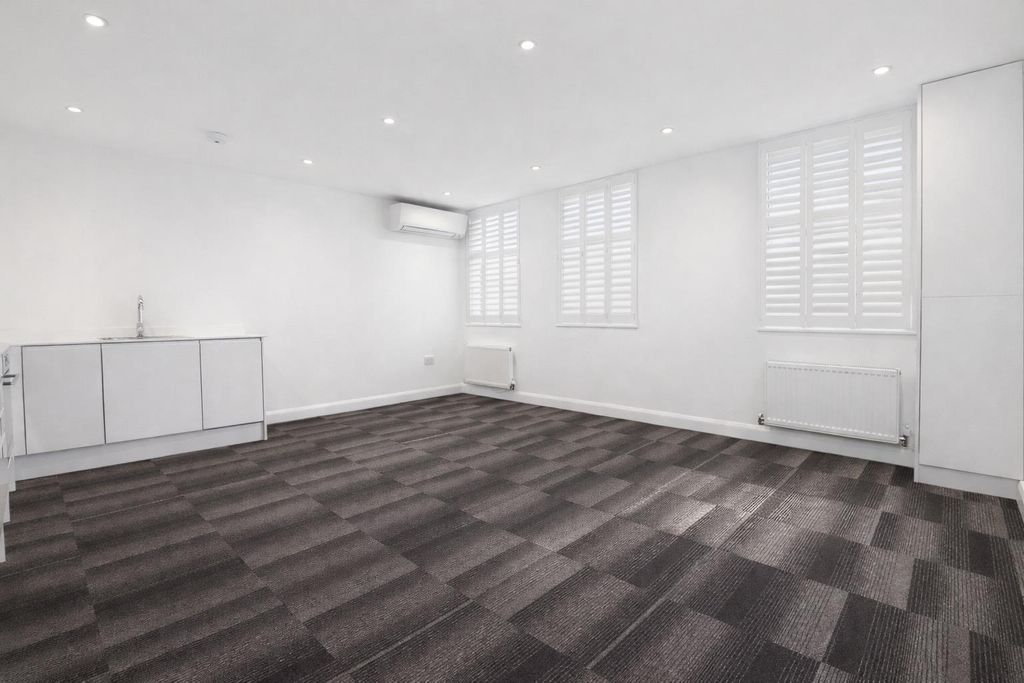 Property photo 2 of 5 9c37344A-1A39-4d4E-B0Ec-2Bd5Ed502A48.Png