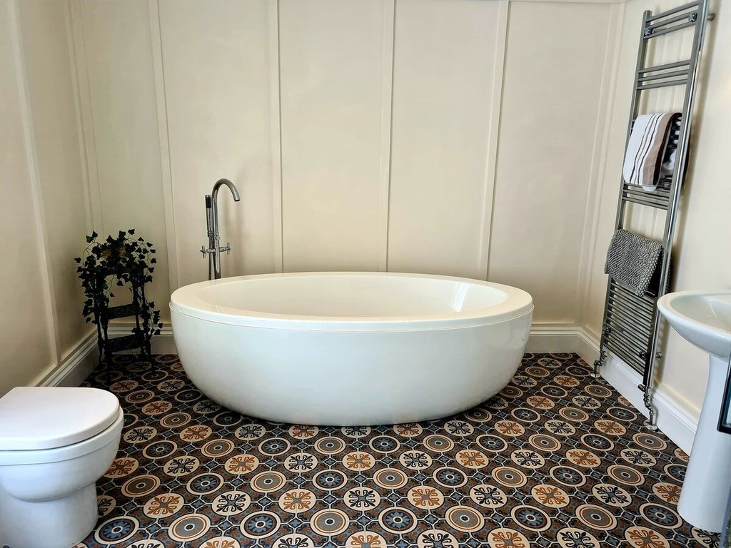 Additional image 16 of 6 bed end terrace house for saleHakin Point, Milford Haven SA73