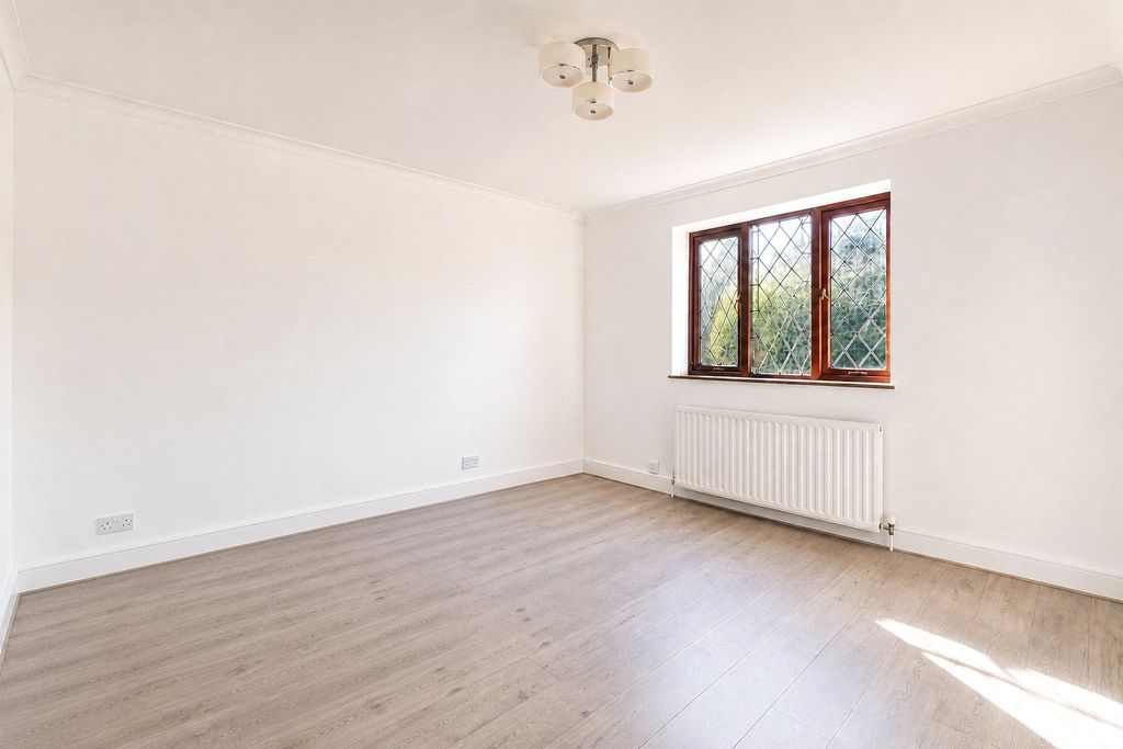 Property photo 2 of 15 Picture No. 23