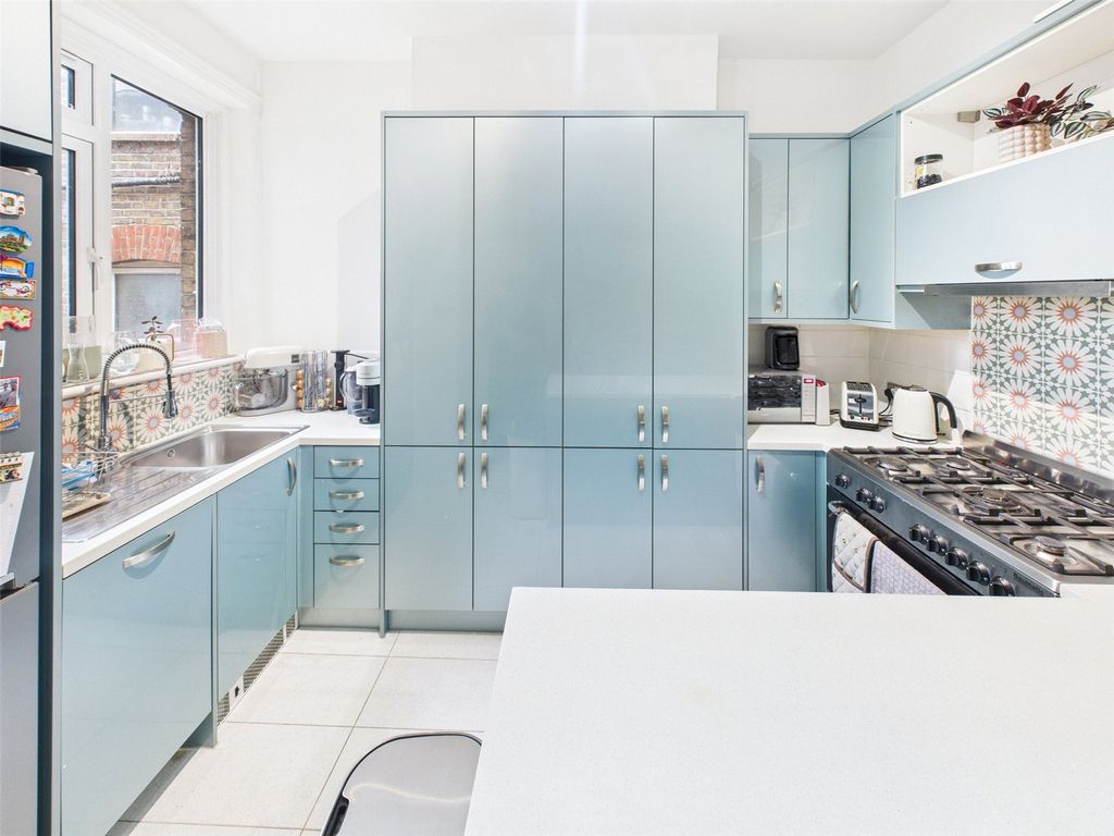 Property photo 3 of 9 Picture No. 12