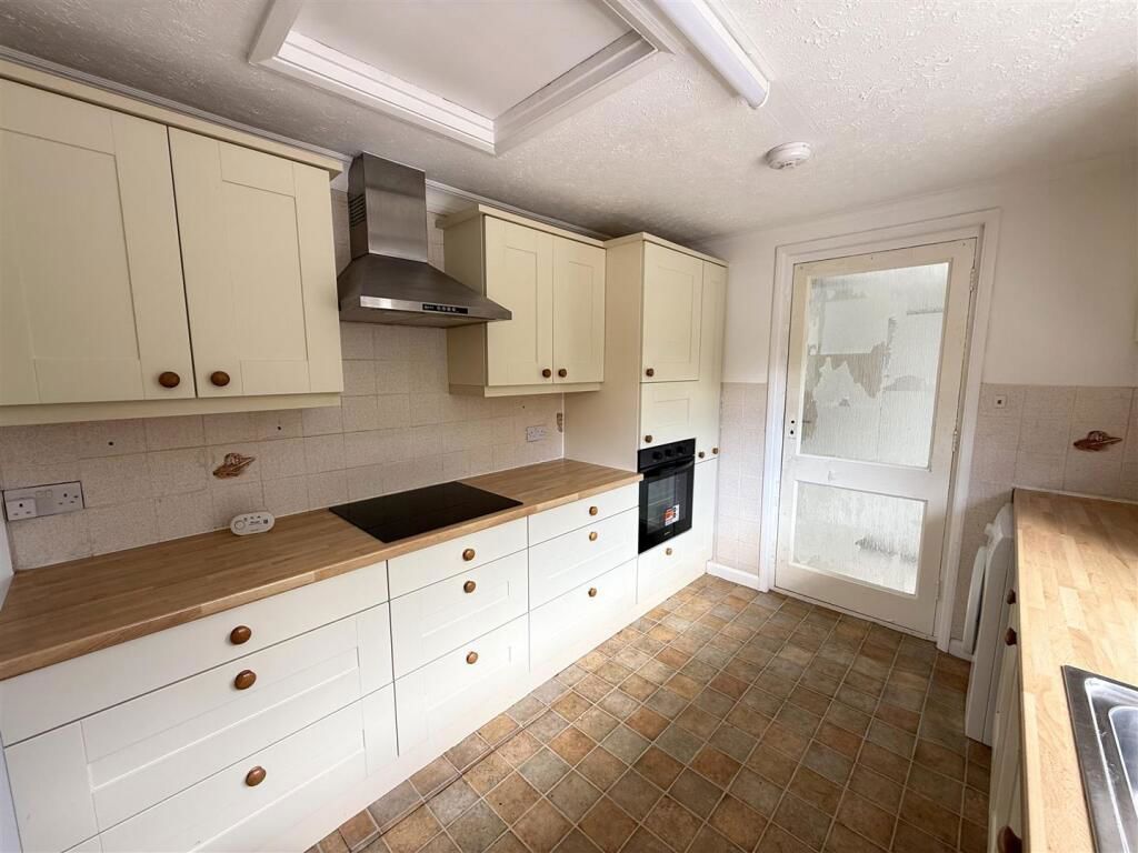Property photo 2 of 24