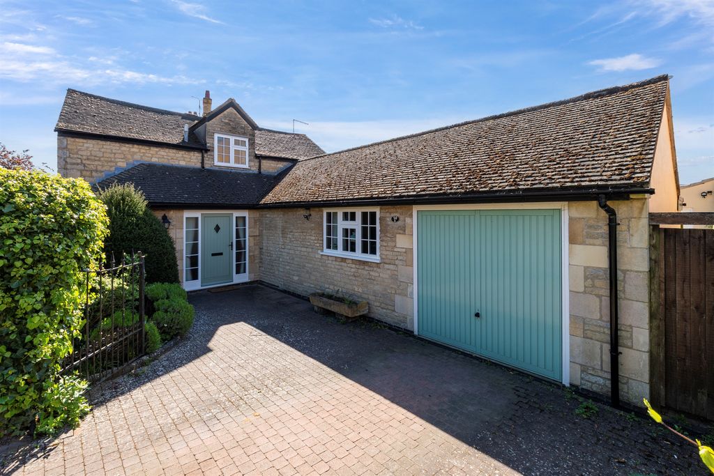 Property photo 1 of 19