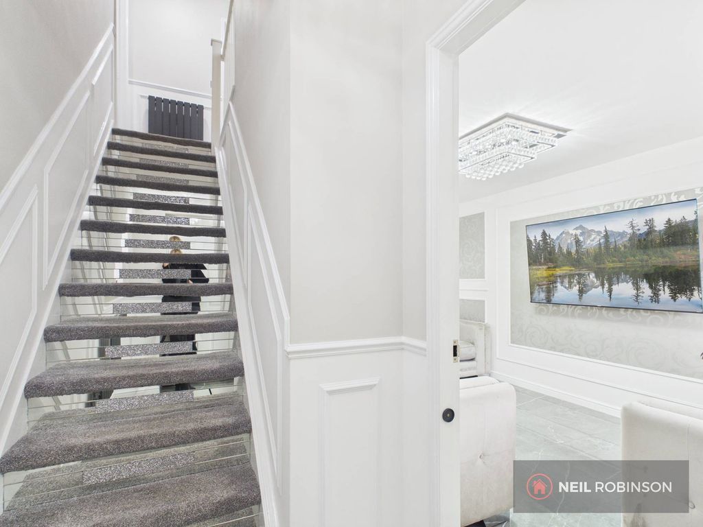 Property photo 2 of 31