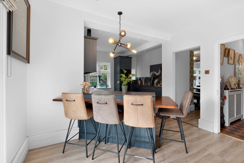 Property photo 2 of 24 Pbox-Img.Jpg