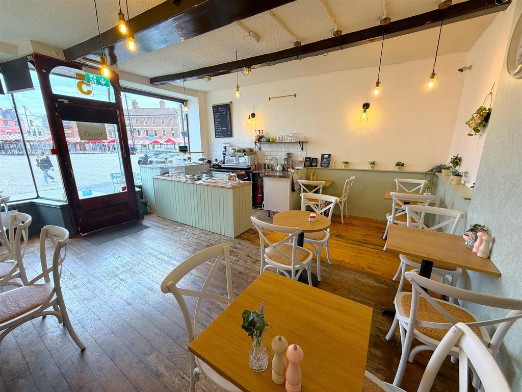 Property photo 2 of 7 Photo 1