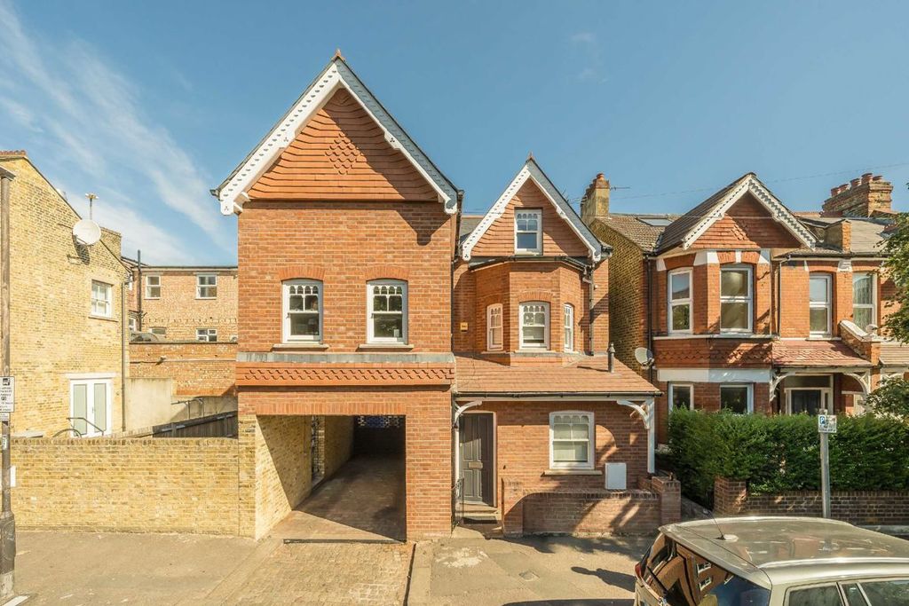 Property photo 1 of 7