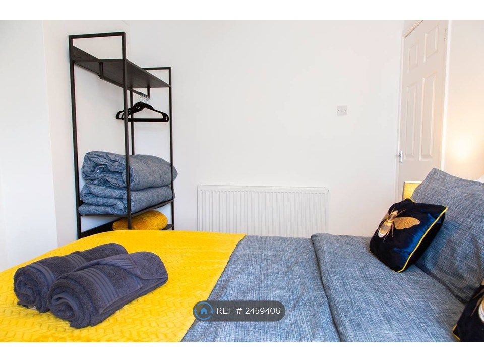 Property photo 2 of 23