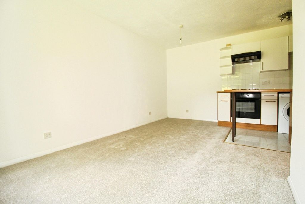 Property photo 2 of 18 Pbox-Img.Jpg