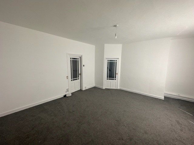 Property photo 3 of 9 Gallery